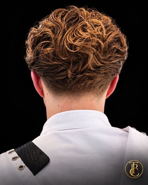 Curly texture with highlights, from behind